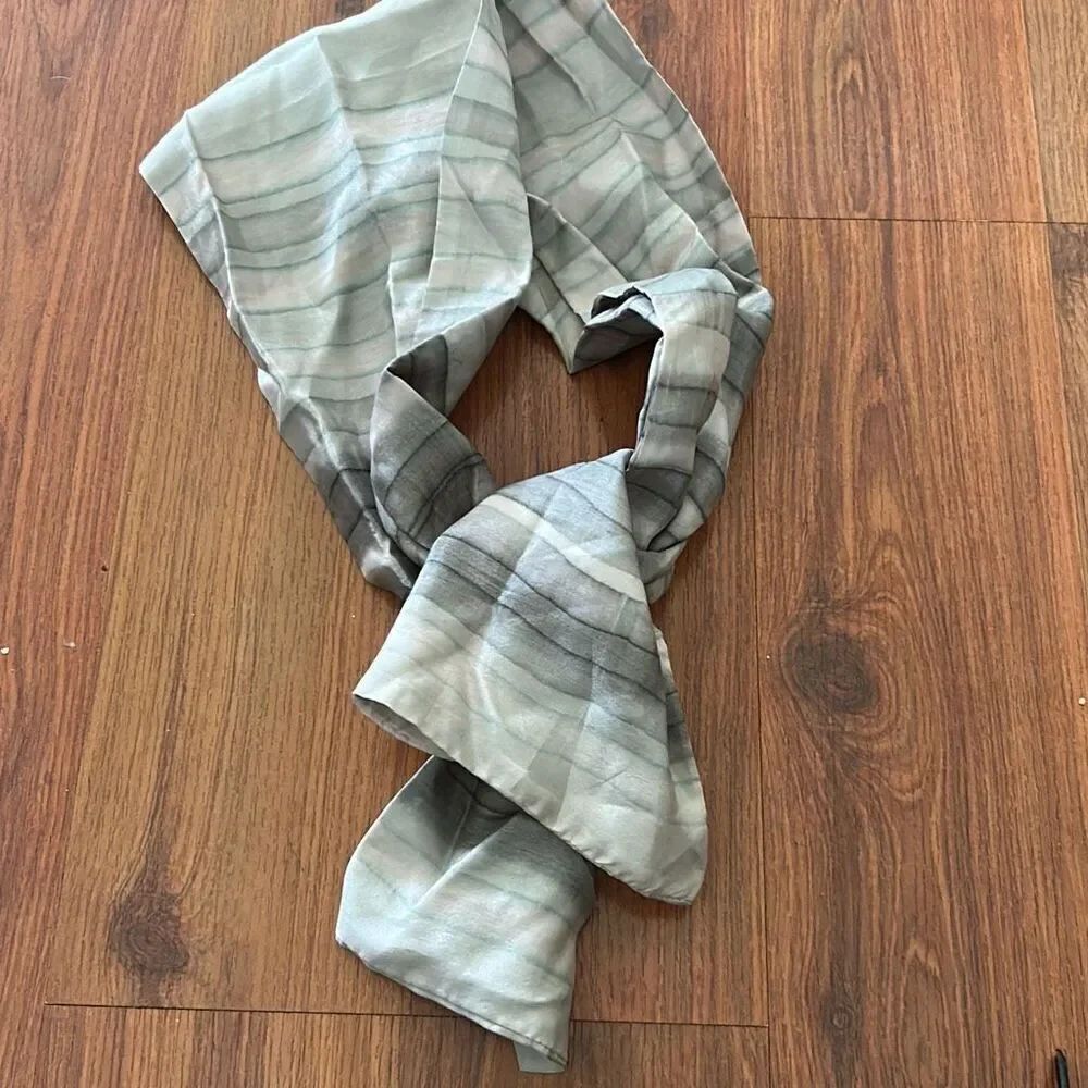 Champs Elysee Paris scarf Gray watercolor 100% silk - Picture 5 of 5
